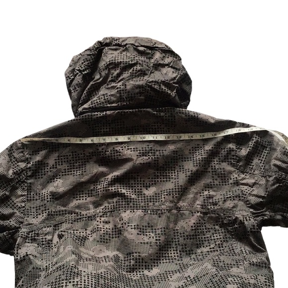 Bench Lightweight Jacket, size M - Picture 13 of 13